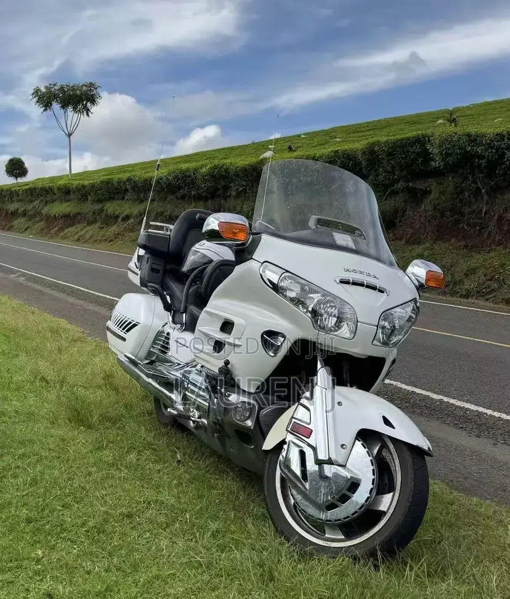 Honda Gold Wing 2008 White
