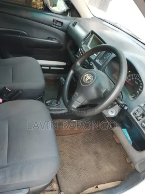 Toyota Quantum 2013 White