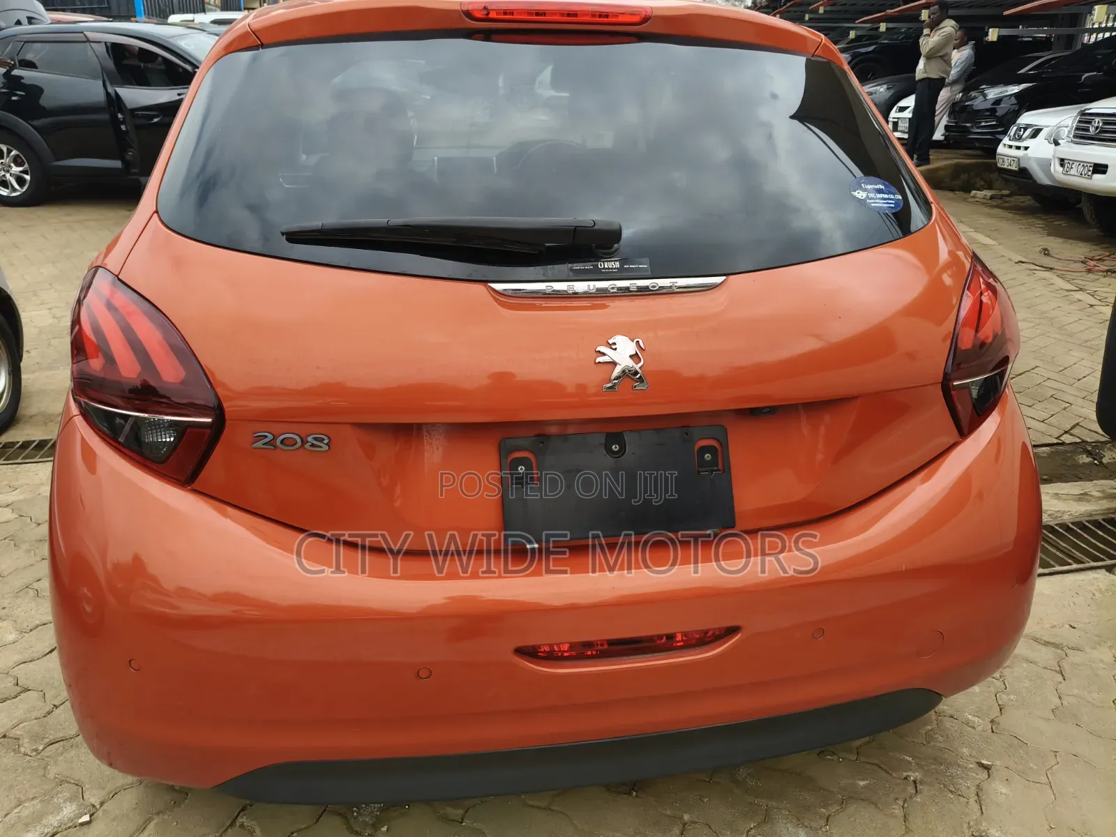 Peugeot 208 2018 Orange