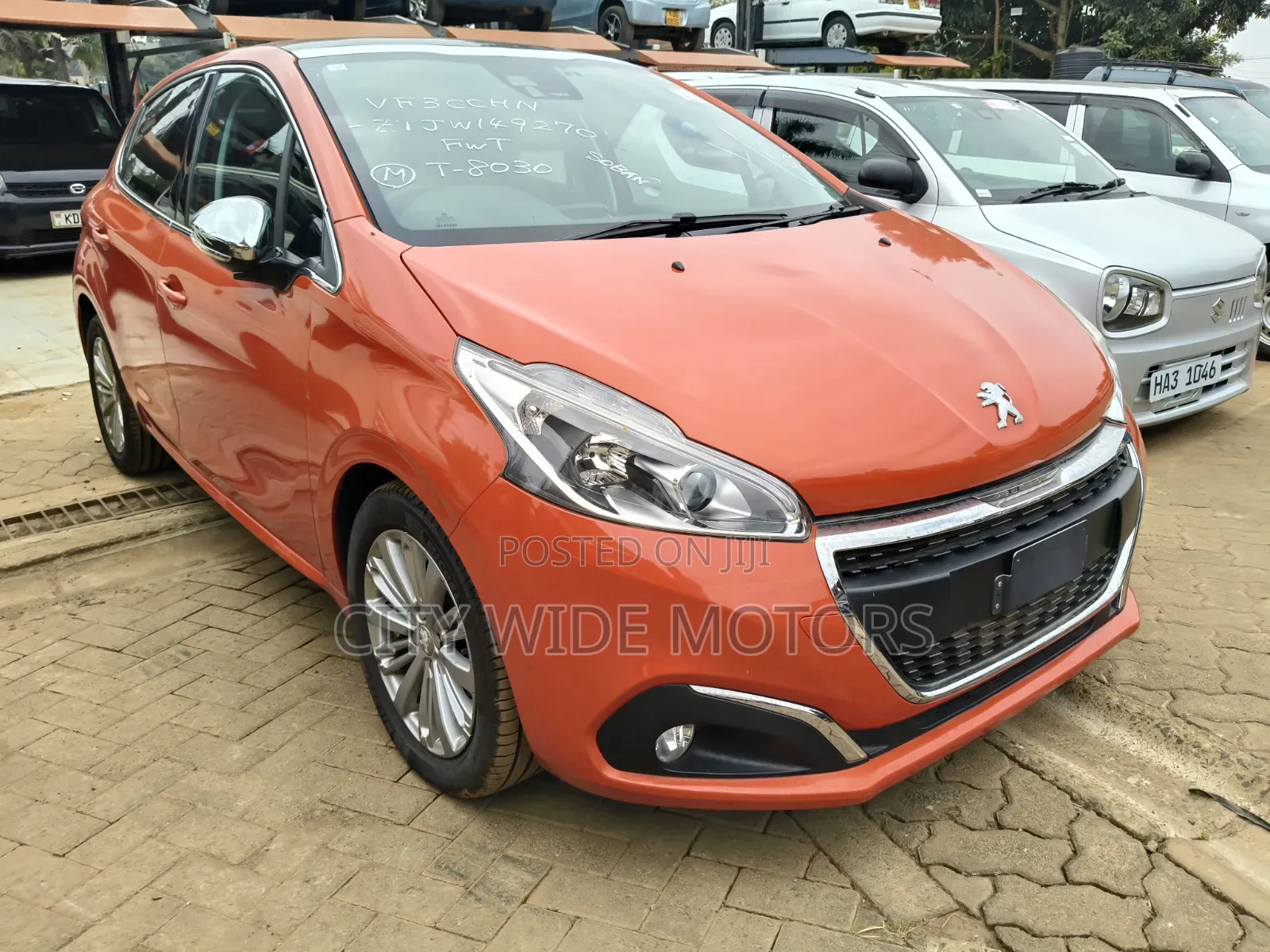 Peugeot 208 2018 Orange