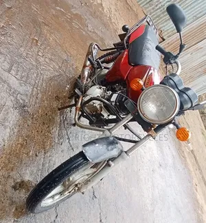Bajaj Boxer 100 2023 Red
