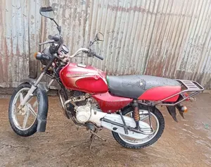 Bajaj Boxer 100 2023 Red