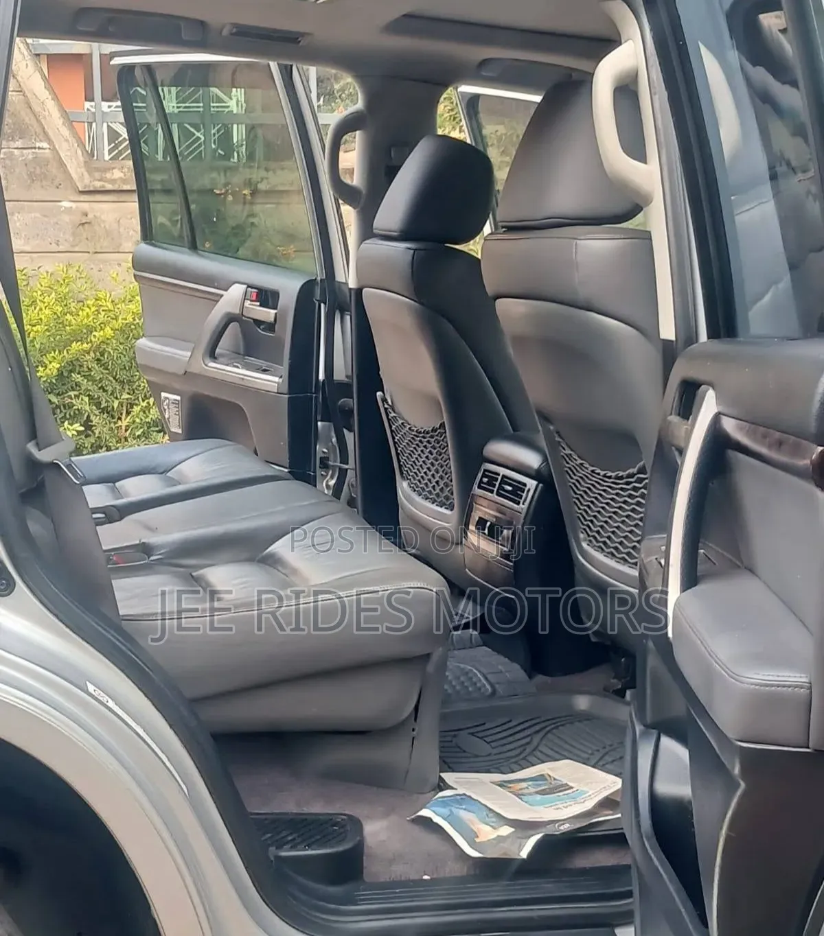 Toyota Land Cruiser 2010 Silver