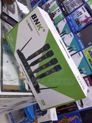 BNK BK8400 UHF Four-Channel Wireless Microphone System