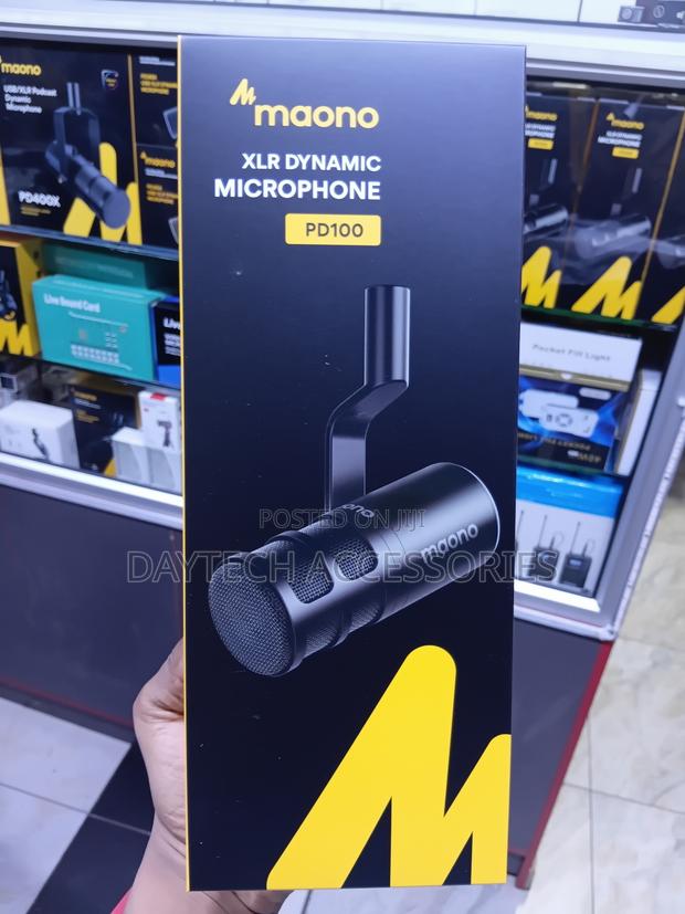 Maono PD100 XLR Dynamic Microphone Entry-Level Broadcast Microphone.