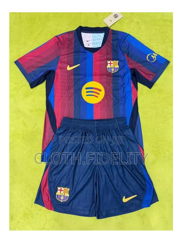 Barcelona Home Kids Kit 26/27. - thumbnail 2