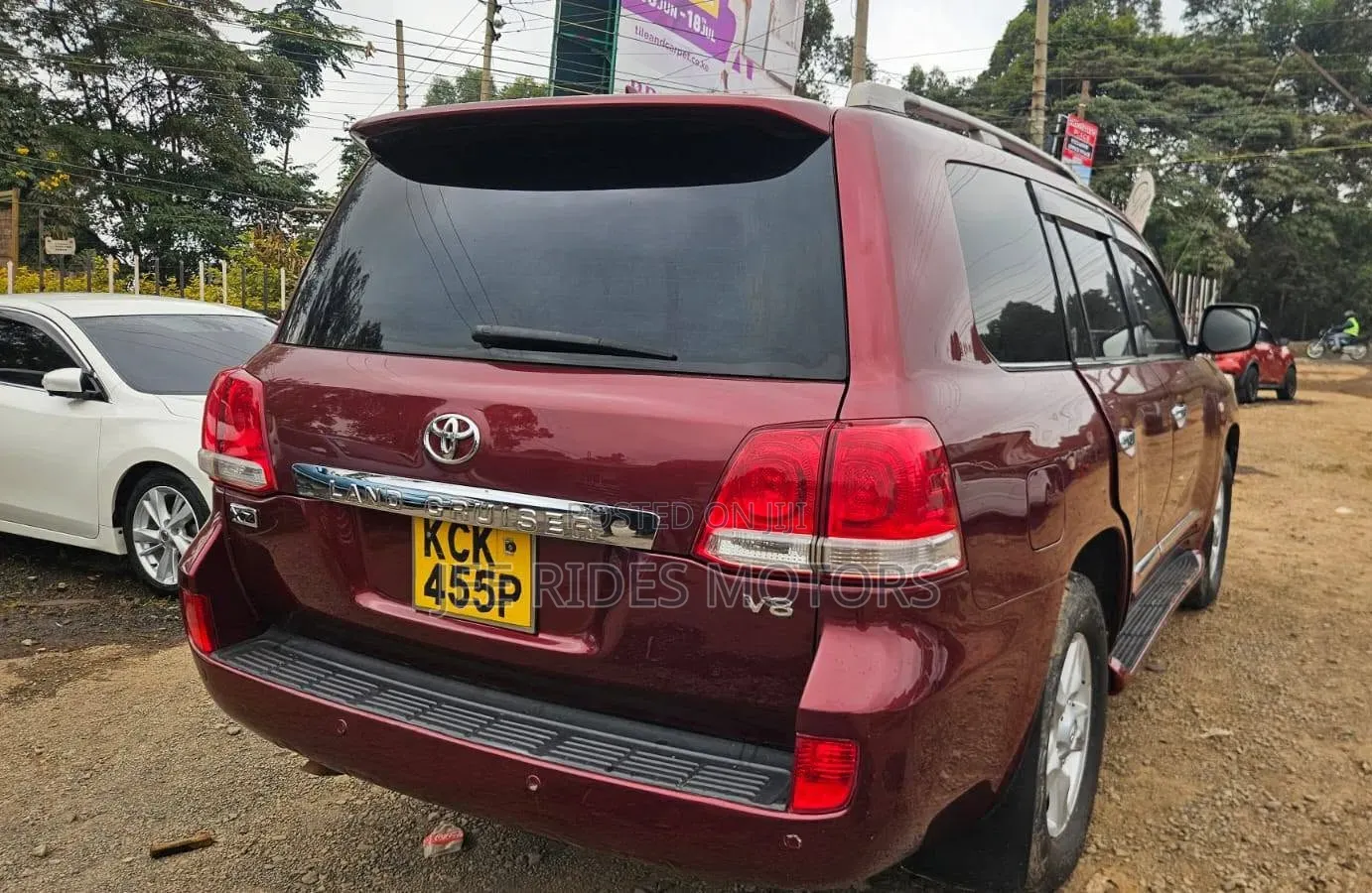 Toyota Land Cruiser 2010 Red