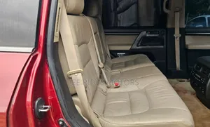 Toyota Land Cruiser 2010 Red
