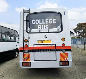 Isuzu Executive Bus 2017 White