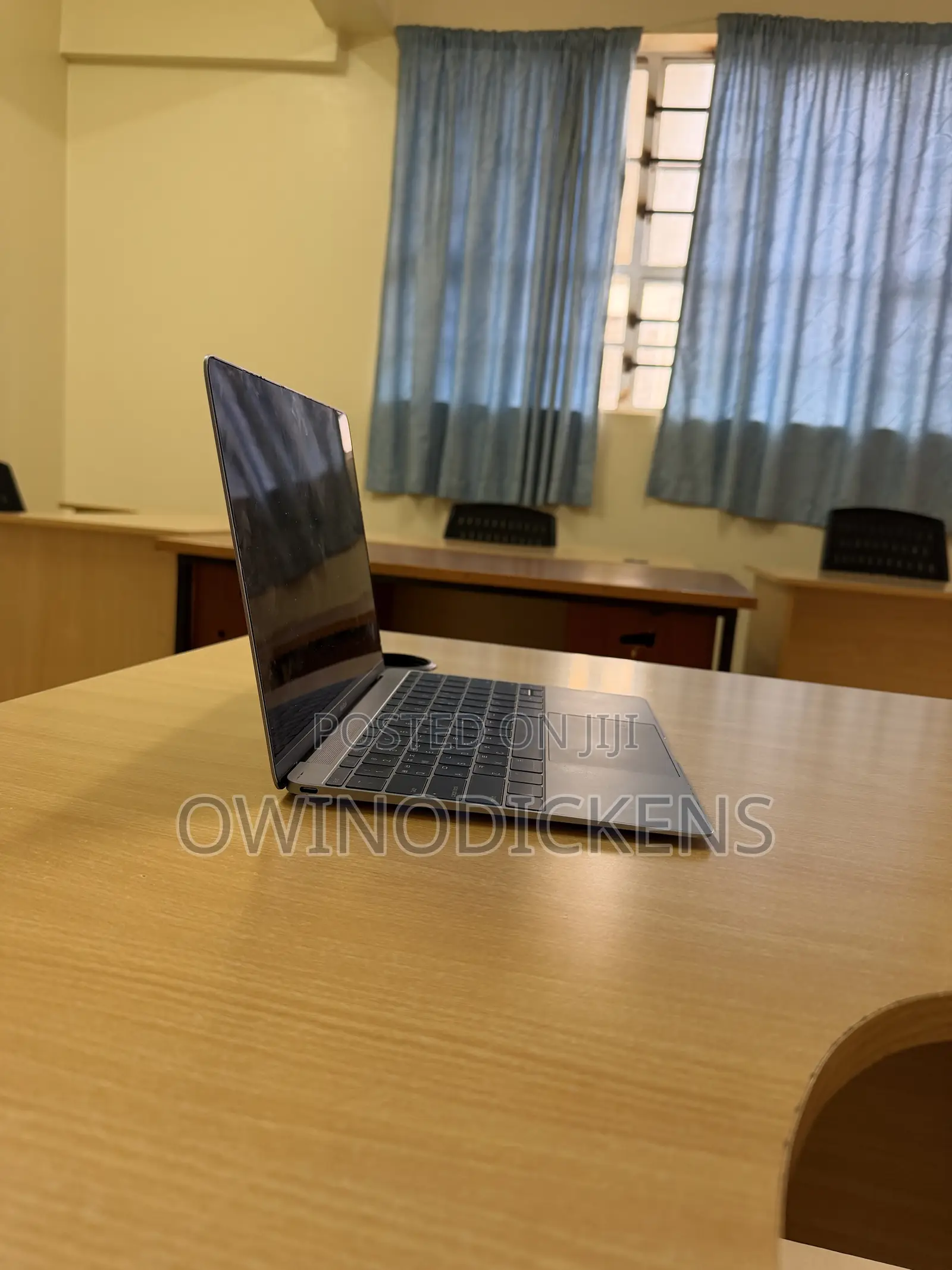 Laptop Apple MacBook 8GB Intel Core i5 SSD 512GB