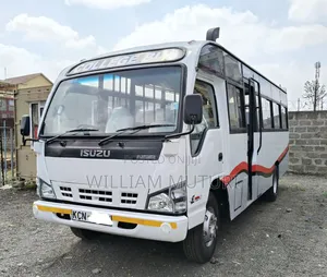 Isuzu NQR 2017 White