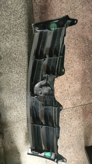 Toyota Ist Grill