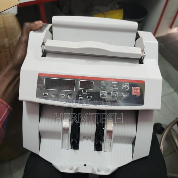 Bill Counting Machine Detects Fake Currency - thumbnail 2