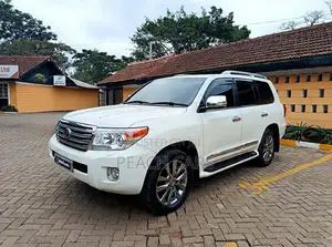 Toyota Land Cruiser 2014 White