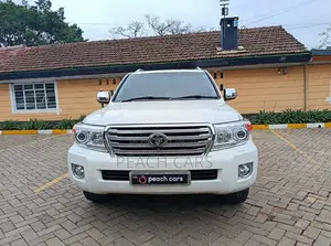 Toyota Land Cruiser 2014 White