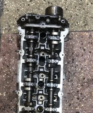 Nissan E-Xtrail Qr20 Engine Cylinder Head