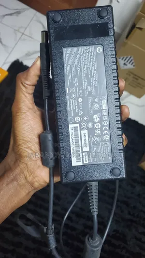 Original HP 135W Laptop AC Adapter / Charger (19.5V - 6.9A)