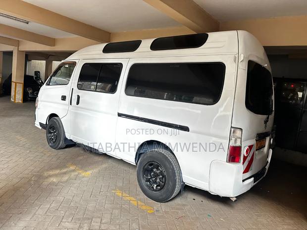 Nissan Caravan (Urvan) 2010 White - thumbnail 5
