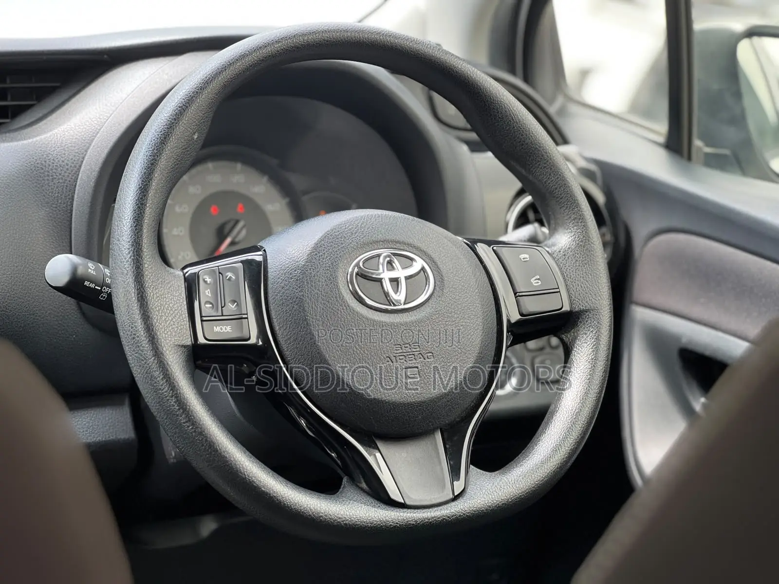 Toyota Vitz 1.0 FWD 5dr 2020 White