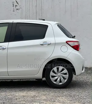 Toyota Vitz 1.0 FWD 5dr 2020 White