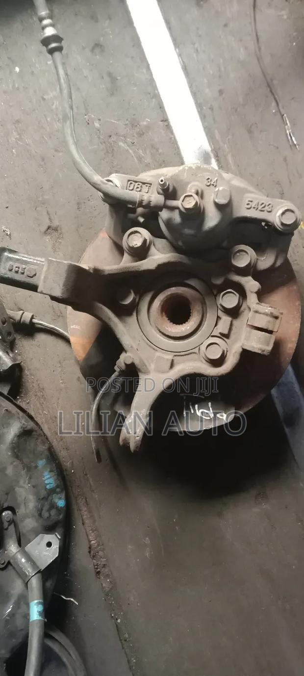 Tiida Front Hub