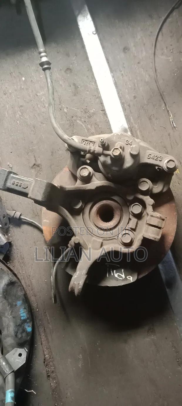Tiida Front Hub - thumbnail 2