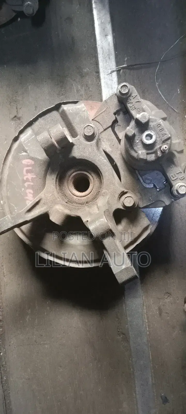 Outlander Front Hub