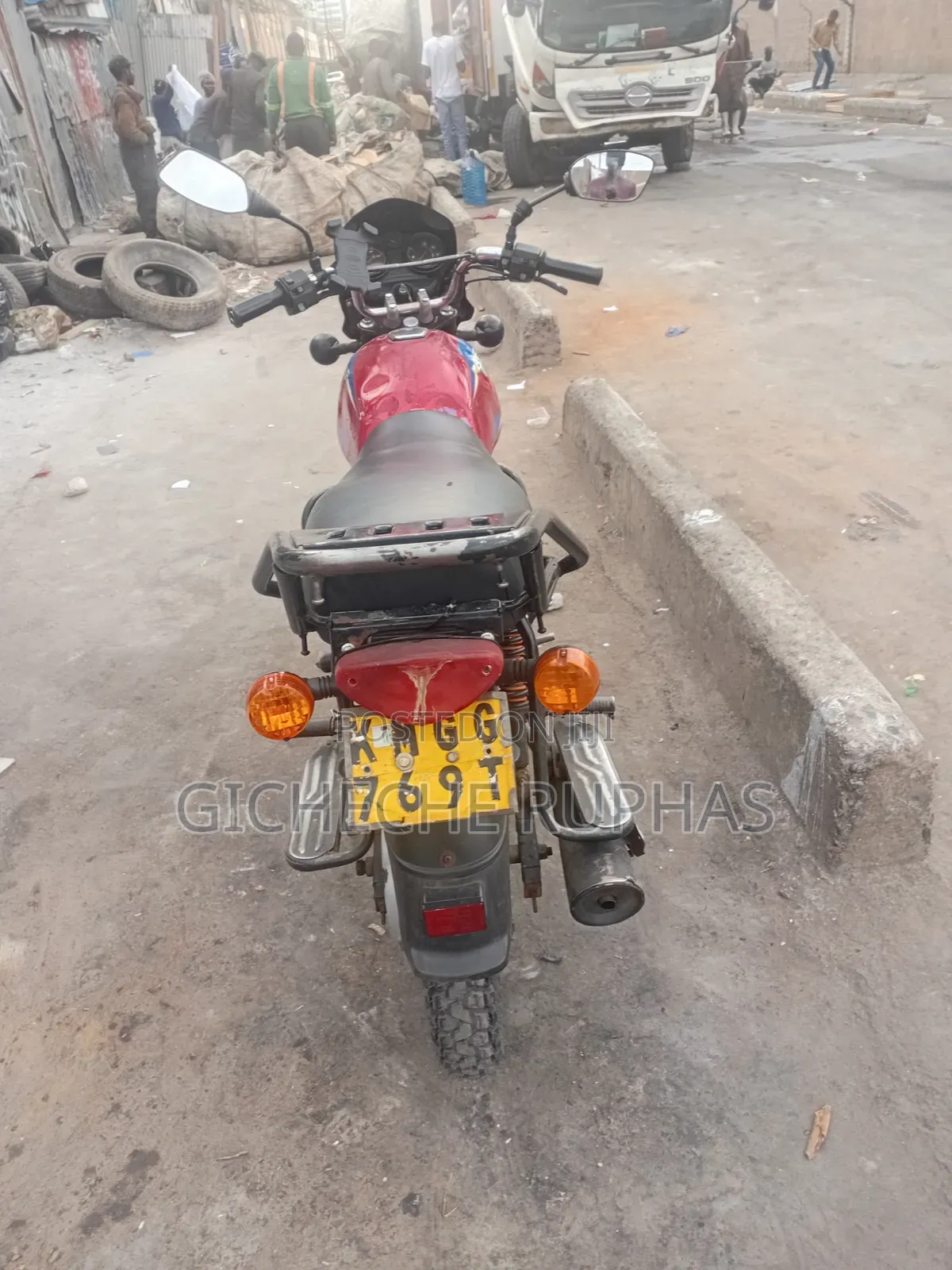 Bajaj Boxer 2023 Red
