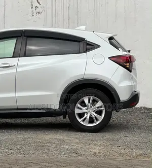 Honda Vezel 1.5 Hybrid 2WD 2019 White