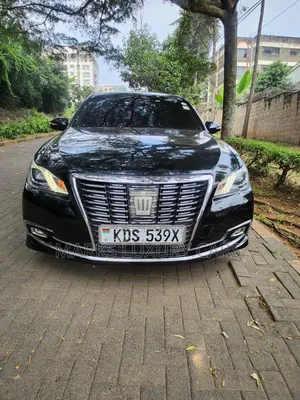 Toyota Crown 2016 Black
