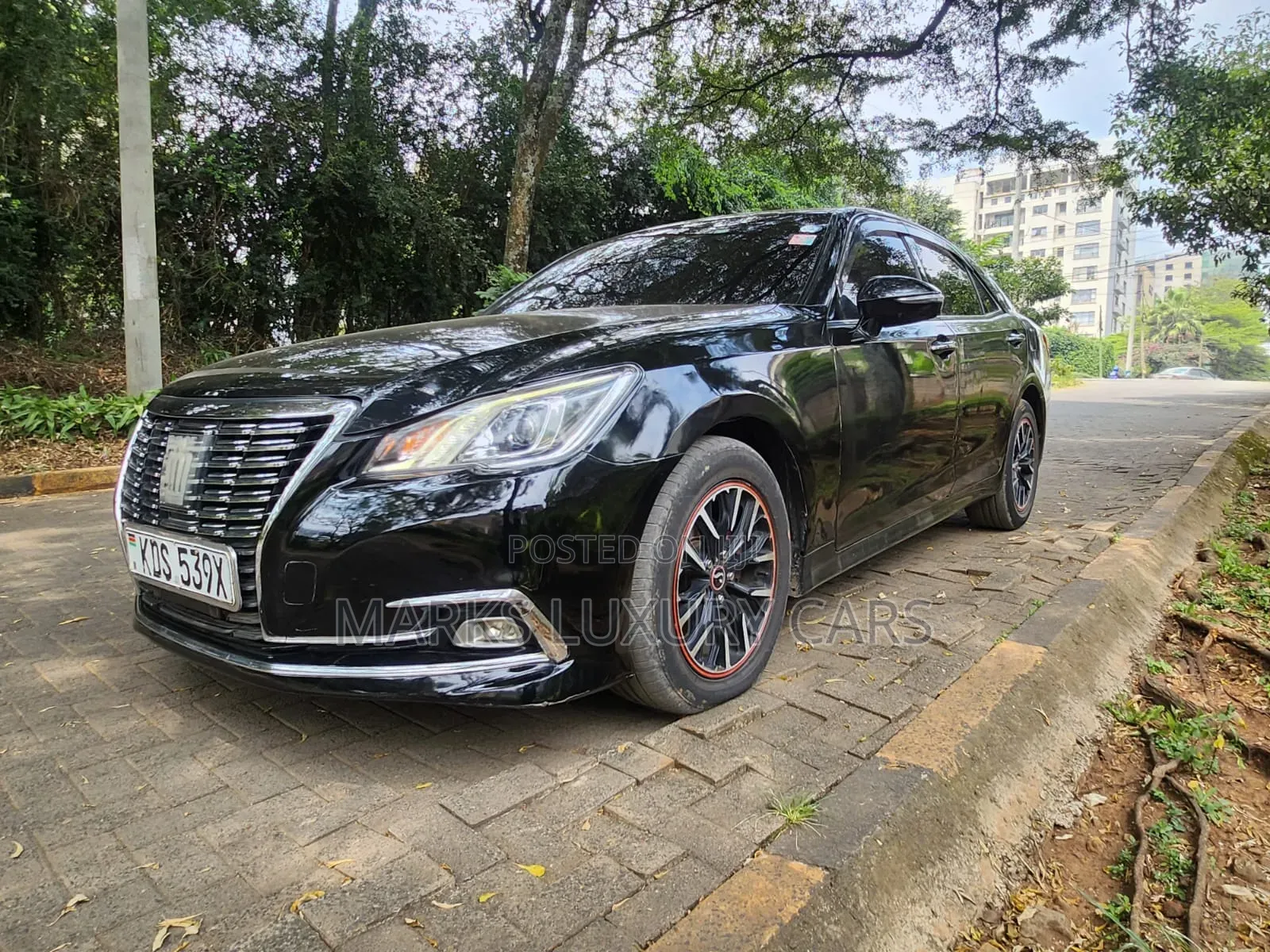 Toyota Crown 2016 Black