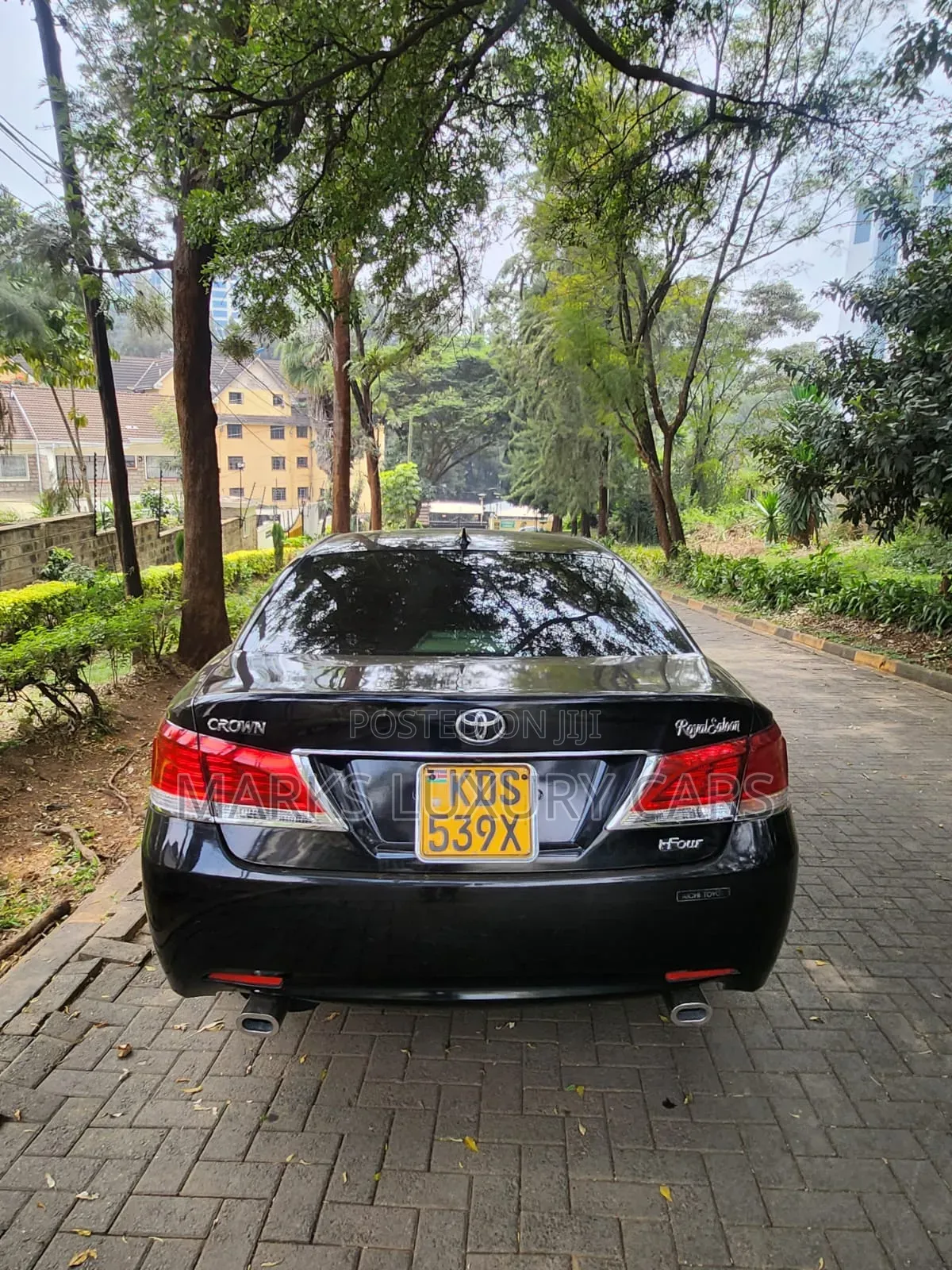 Toyota Crown 2016 Black