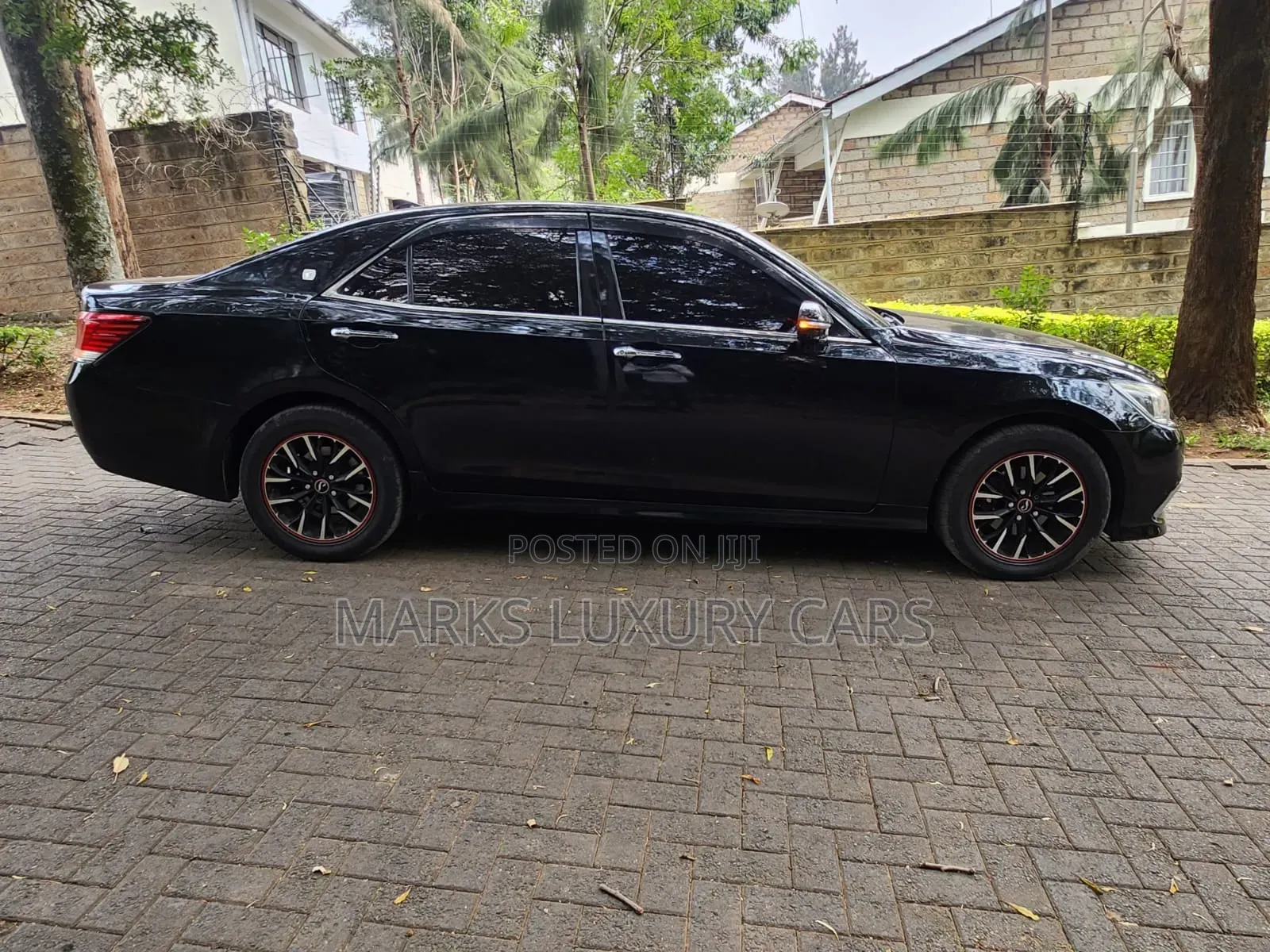 Toyota Crown 2016 Black