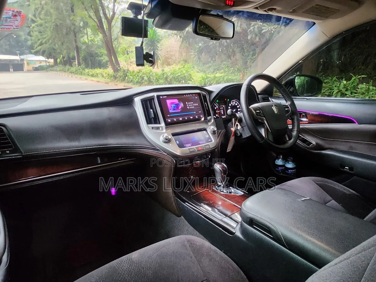 Toyota Crown 2016 Black