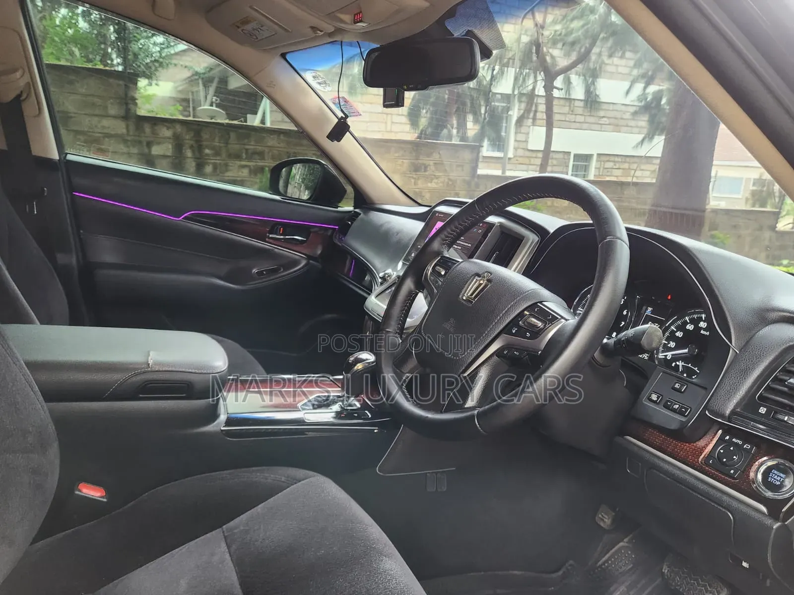 Toyota Crown 2016 Black