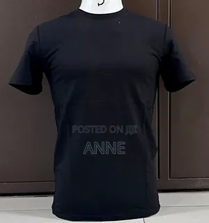 Plain Men t.shirts
