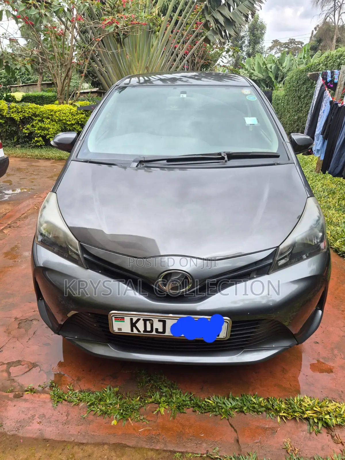 Toyota Vitz 2015 Gray