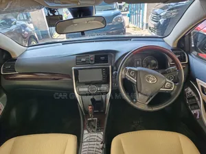 Toyota Premio 2019 White