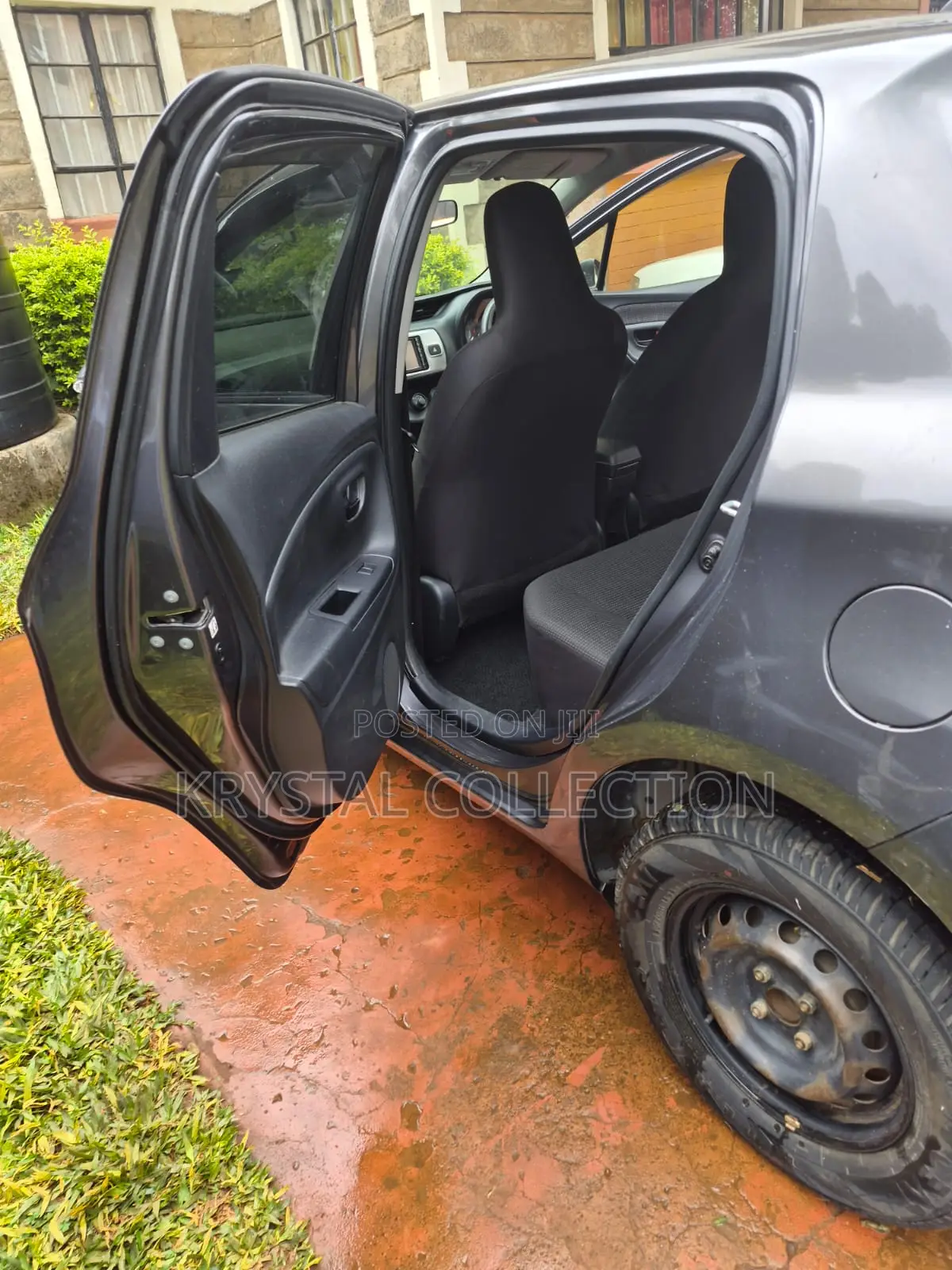 Toyota Vitz 2015 Gray