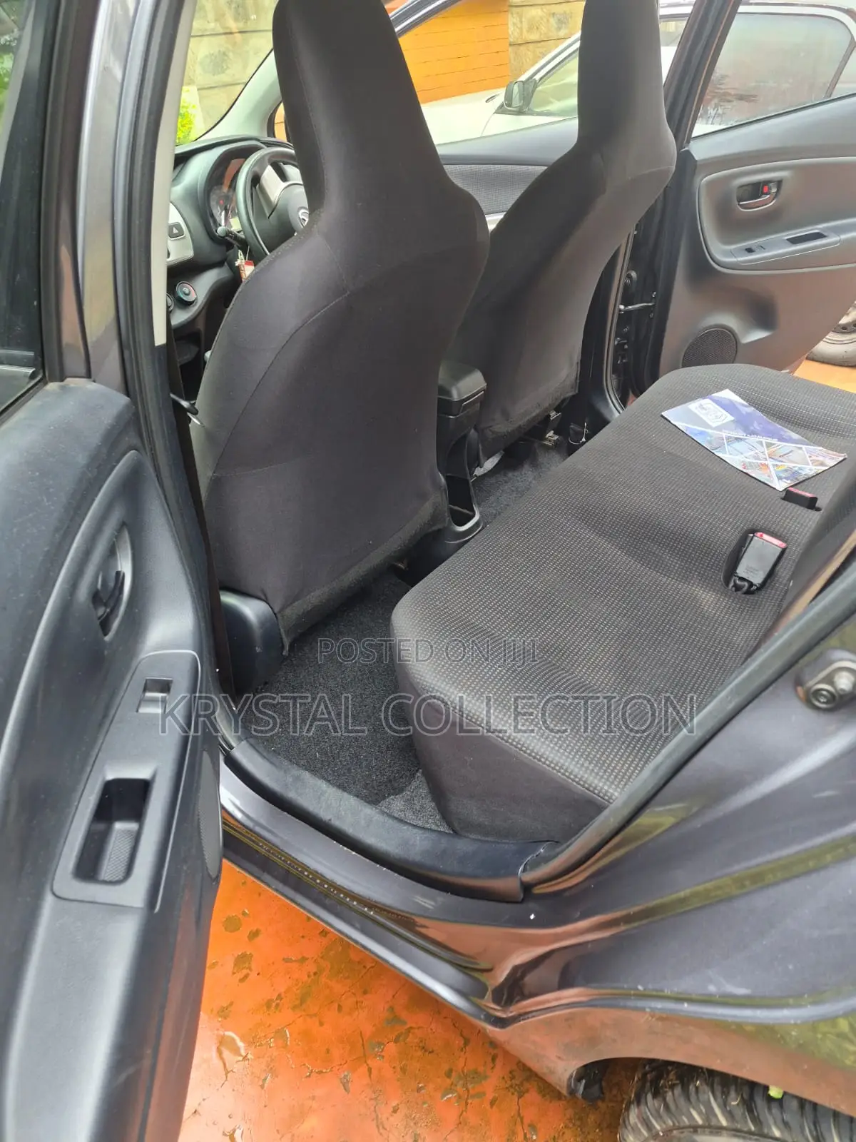 Toyota Vitz 2015 Gray