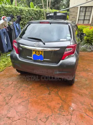 Toyota Vitz 2015 Gray