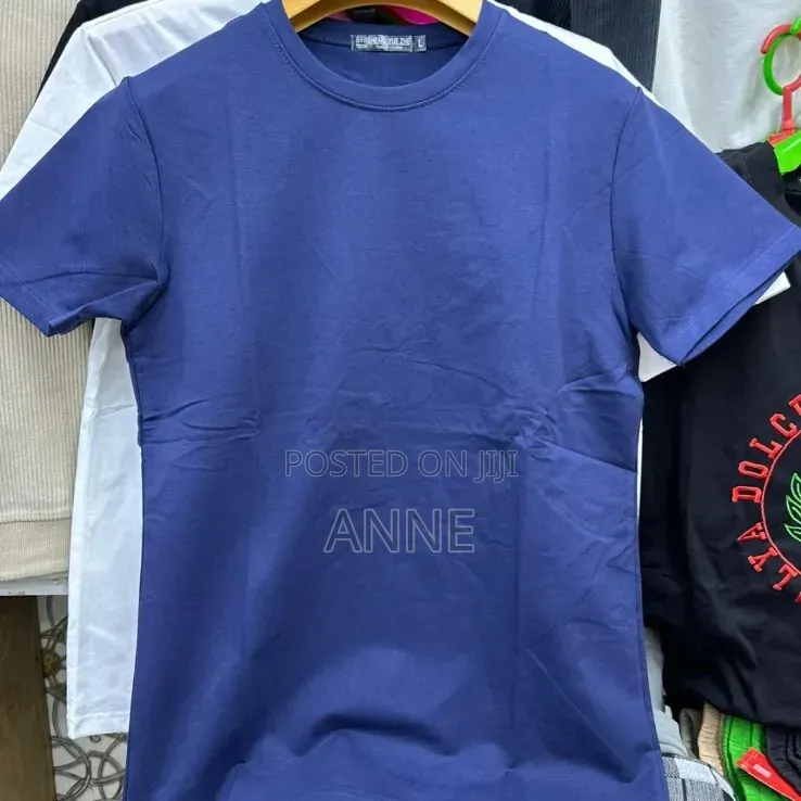 Plain Men t.shirts
