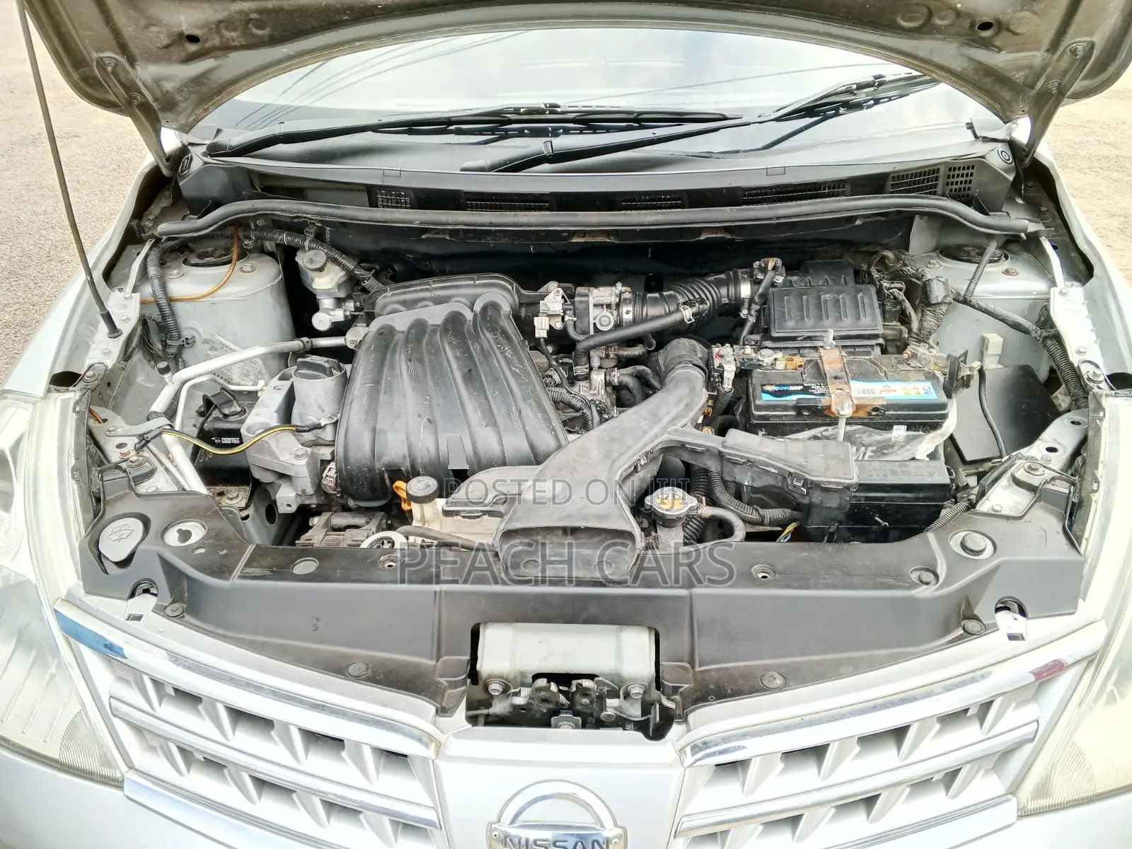 Nissan Tiida 2010 Silver