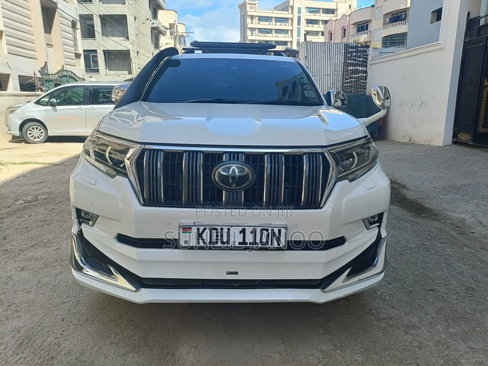 Toyota Land Cruiser Prado 2.7 2018 White