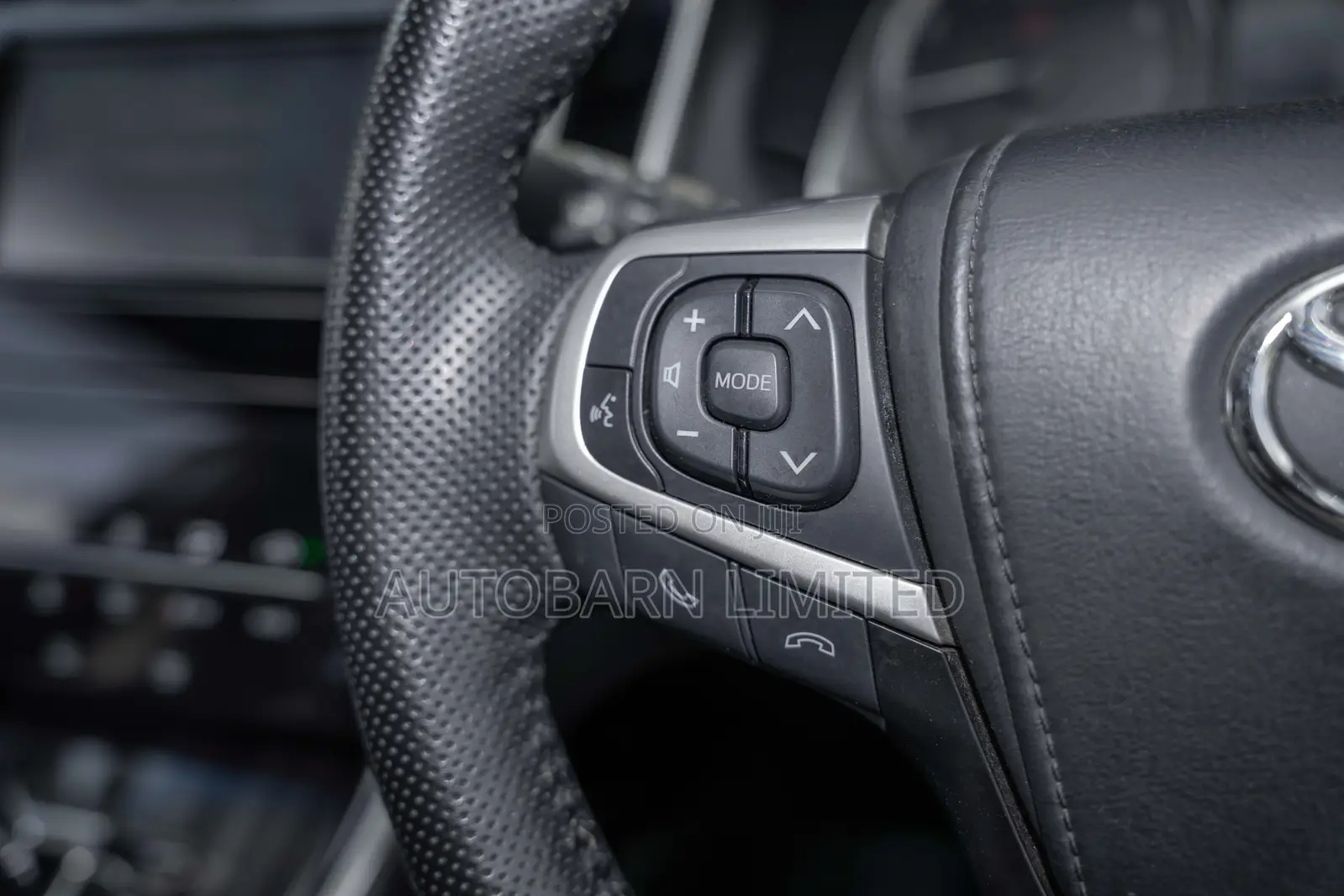 Toyota Harrier 2.0 2019 Black
