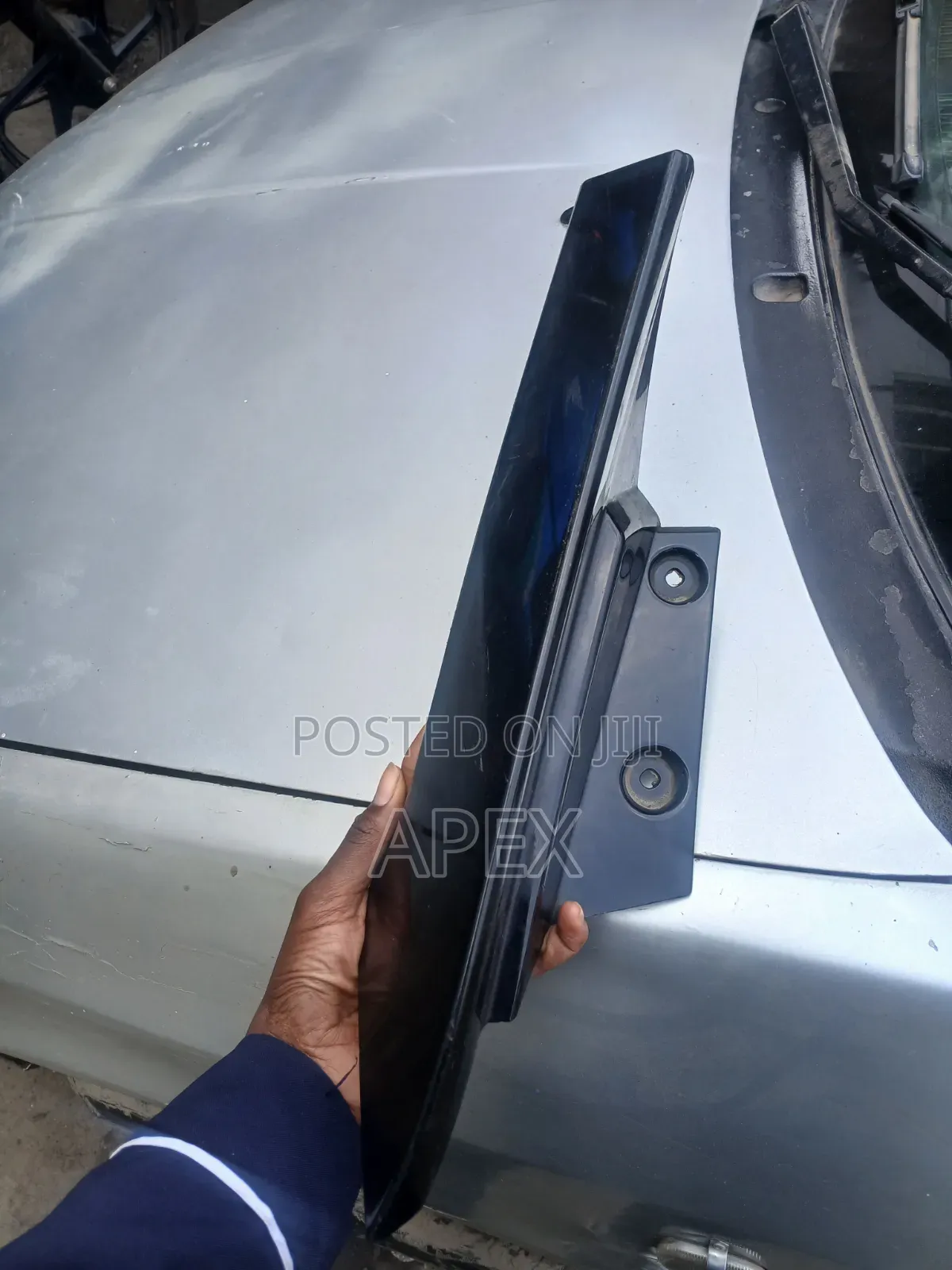Tailgate Spoiler Extension Trim Moulding Nissan Xtrail 2017