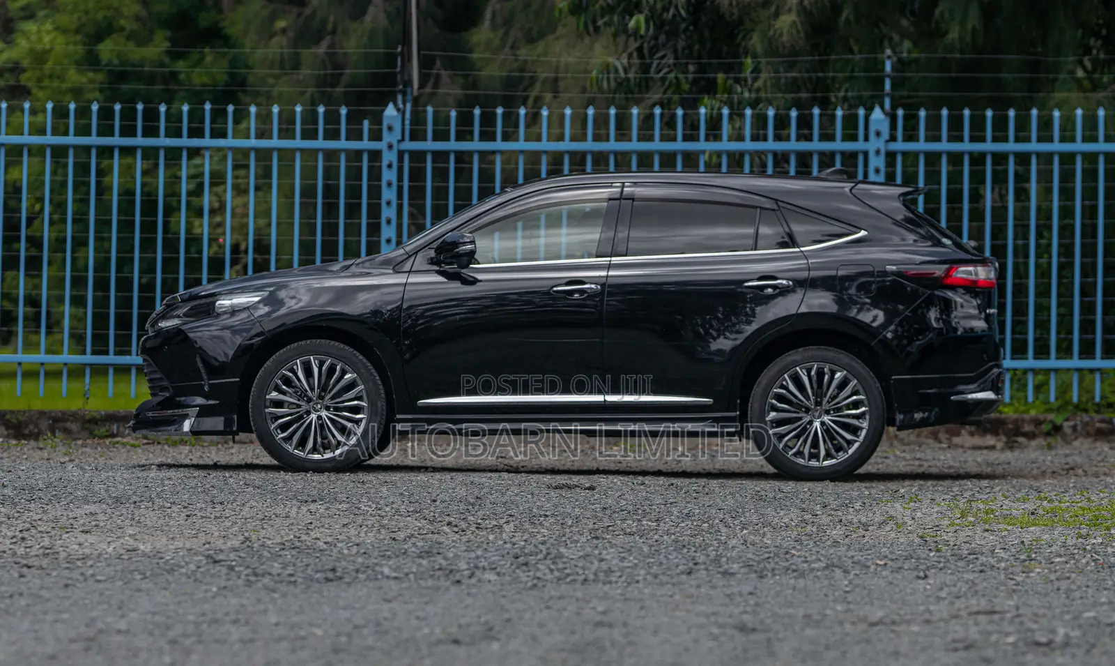 Toyota Harrier 2.0 2019 Black