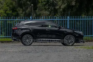 Toyota Harrier 2.0 2019 Black
