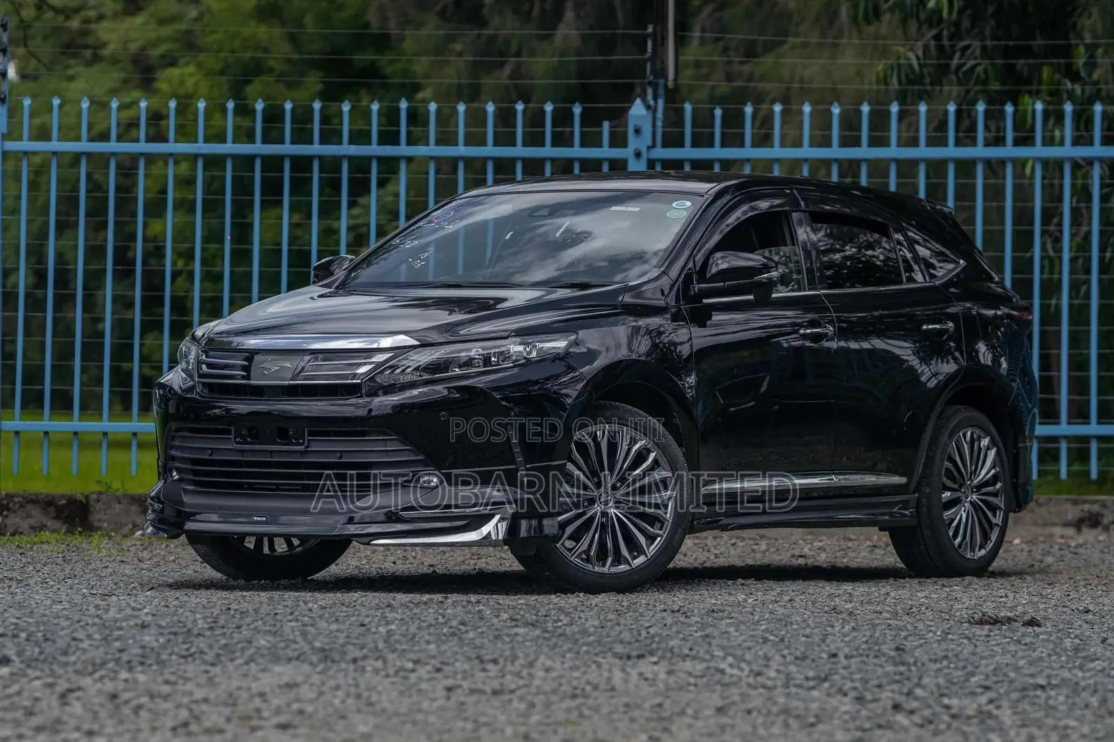Toyota Harrier 2.0 2019 Black