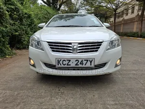 Toyota Premio 2013 White